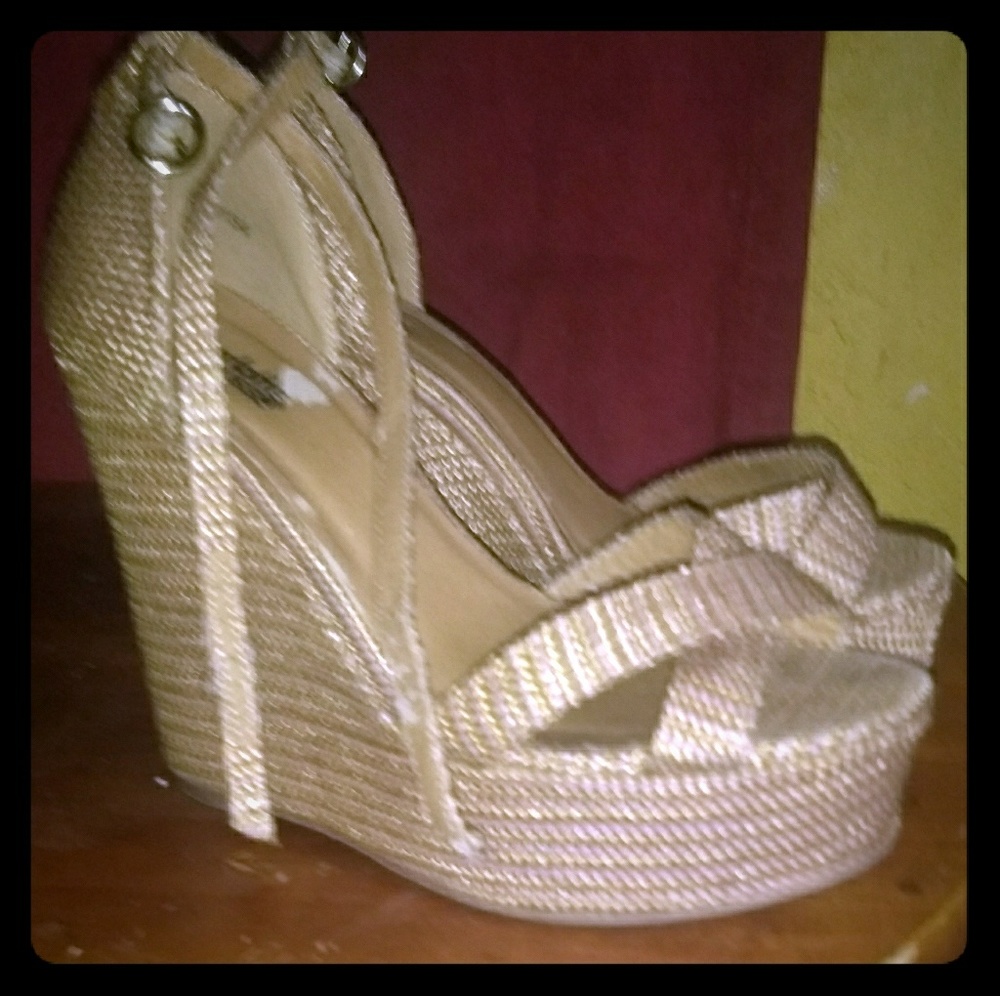 Brown pattern Wedges